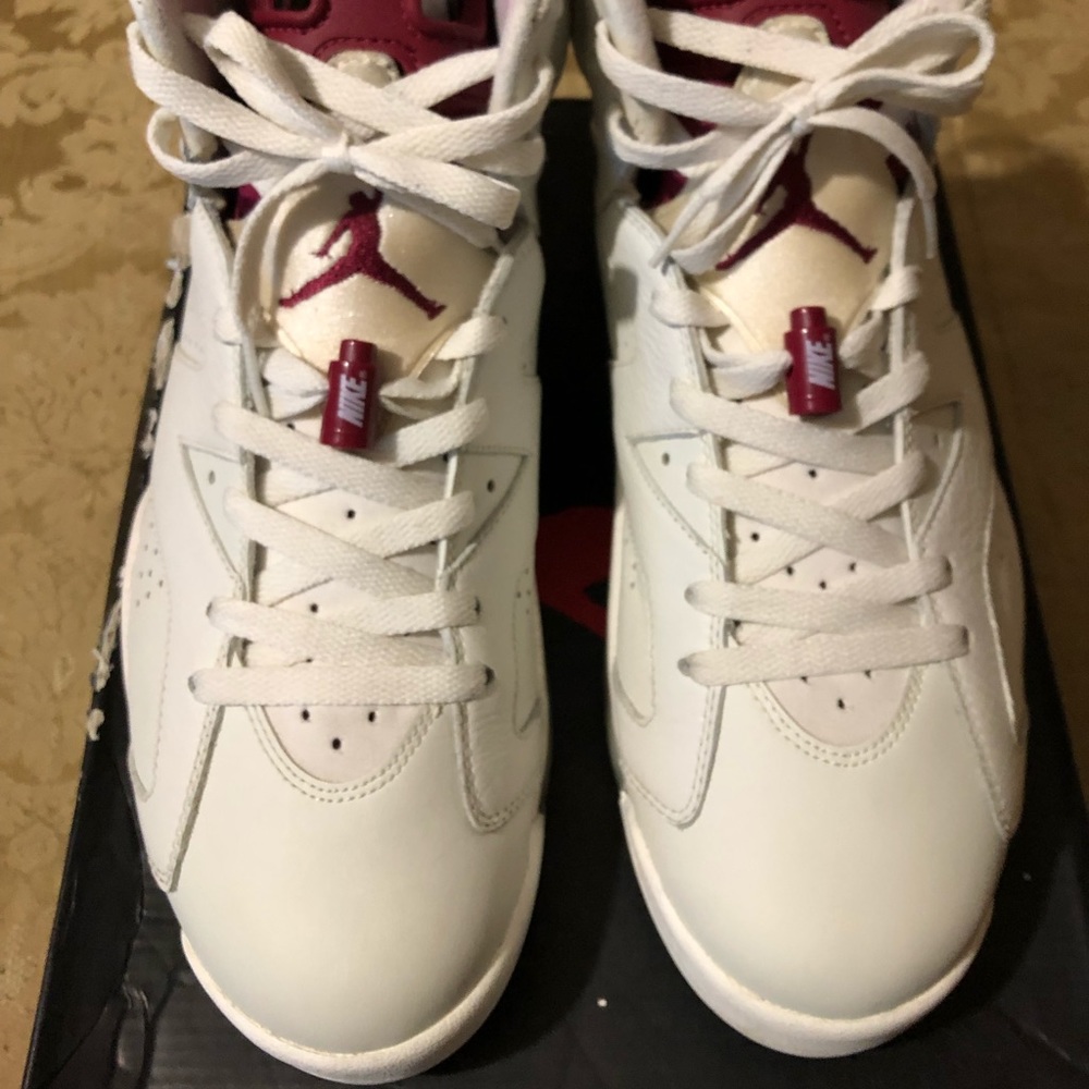 Air Jordan Maroon 6